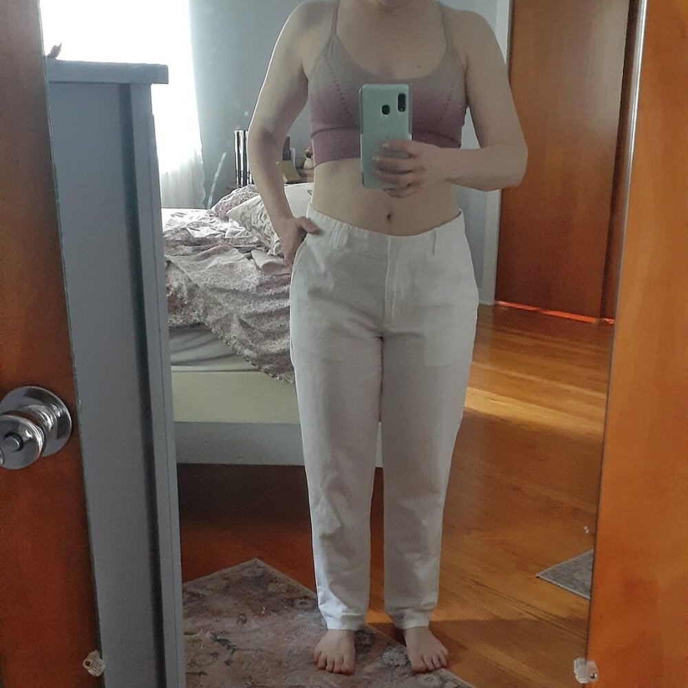 GAP Women’s White Linen Pants / Fits Size 6 to 8 Petite